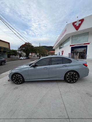BMW 320i 2.0 16V TURBO FLEX M SPORT AUTOMÁTICO BMW 320i 2.0 16V TURBO FLEX M SPORT AUTOMÁTICO